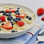 oatmeal-with-berries