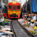 7. Pasar Maeklong, Thailand (2)