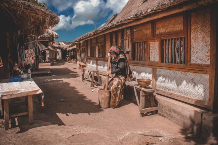 Mengenal Budaya Suku Sasak Di Desa Sade Pulau Lombok | Muda